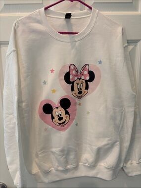 Disney NWOT Mickey & Minnie Pink Heart Graphic Sweatshirt - White